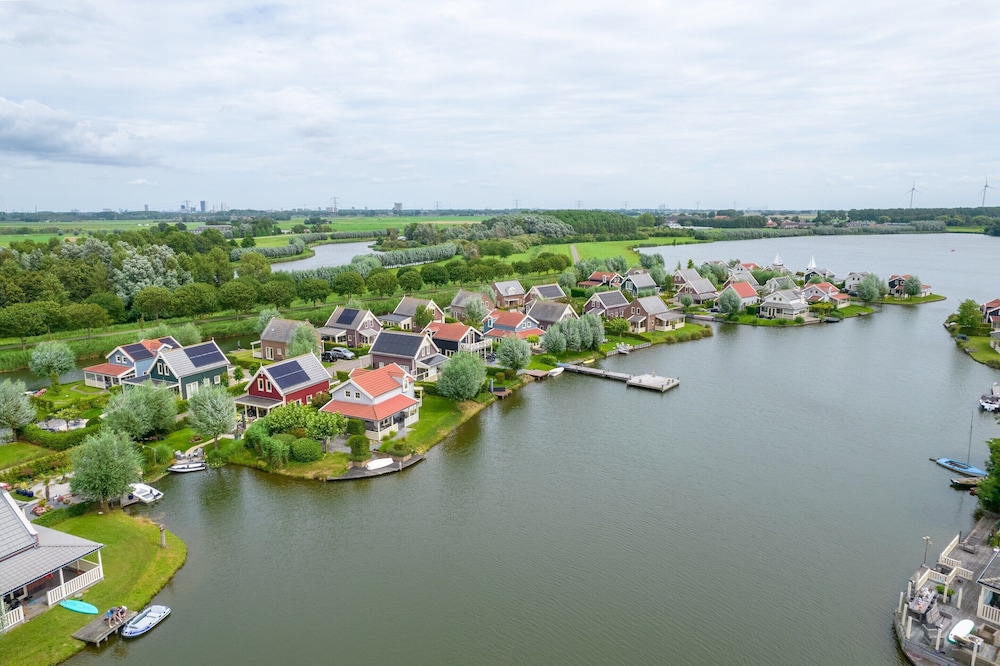 Bungalow in South Holland With Private Jetty