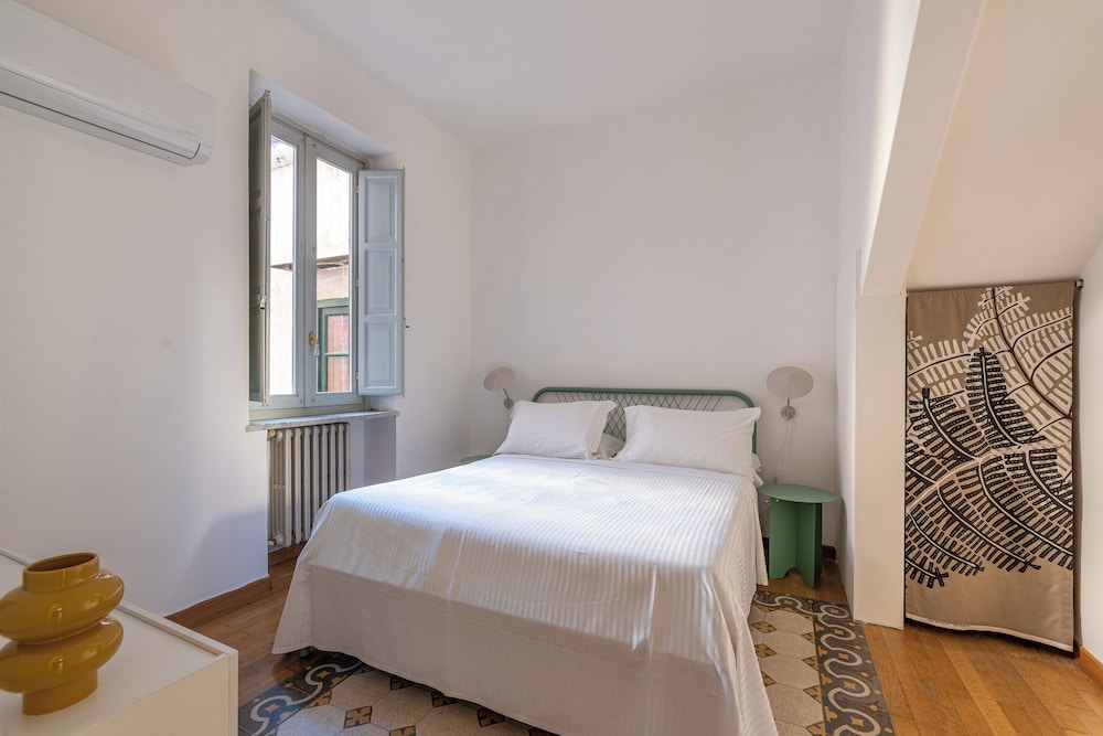 Carlo Apartment with Terrace by Wonderful Italy