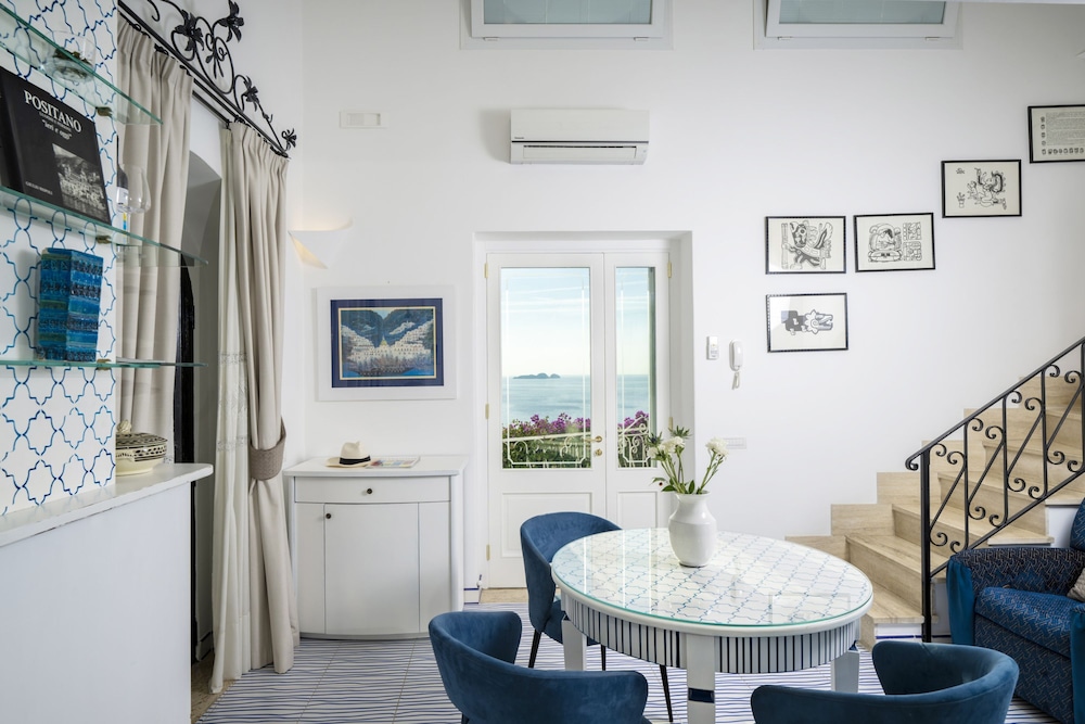 Estate4home - Casetta Arienzo