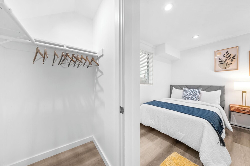 Cozy Bedroom Los Angeles