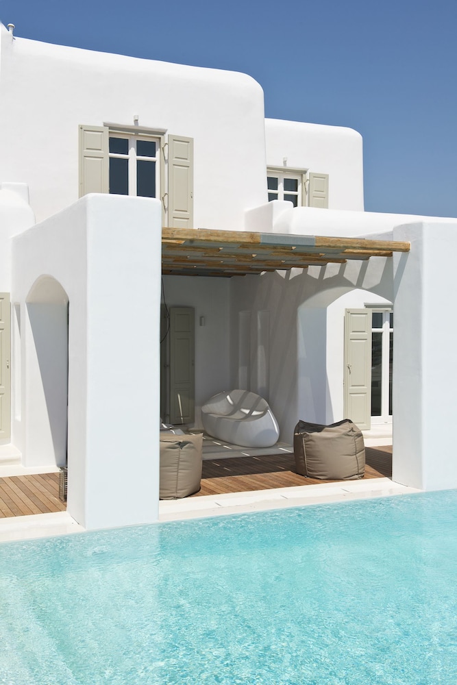 Villa Zircon