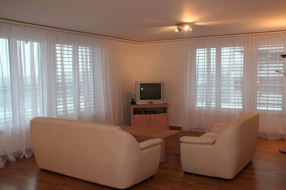 Nest - Baarerstrasse 55