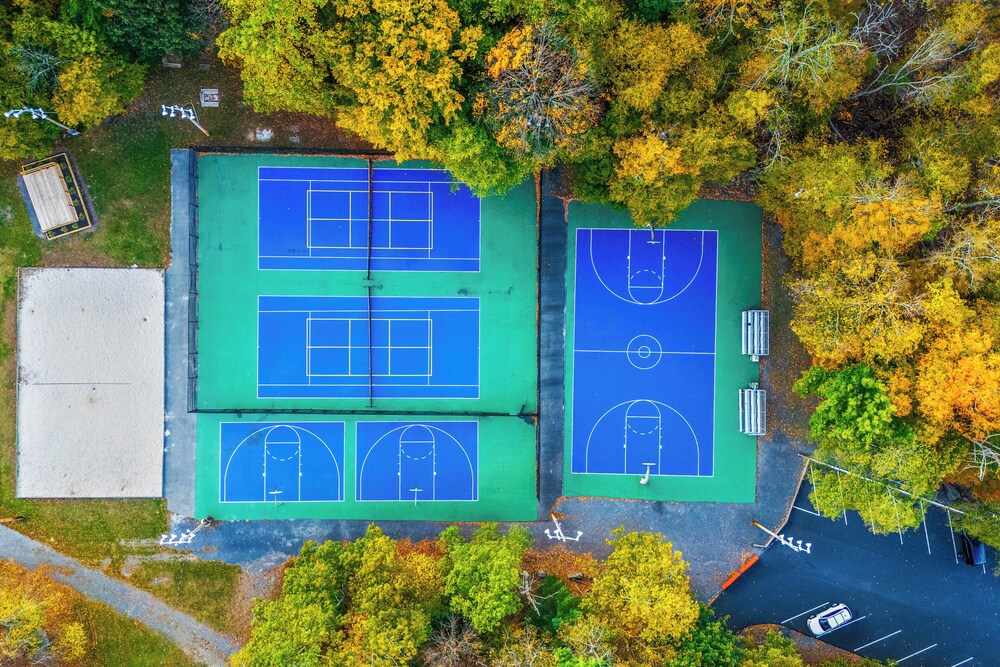 Private Yard, Playset: Family Home in Penn Estates