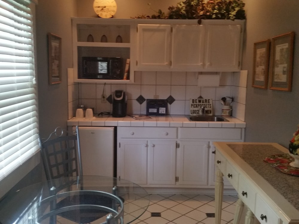 Batesville Vacations - Spahn House Bed and Breakfast - Property Image 4