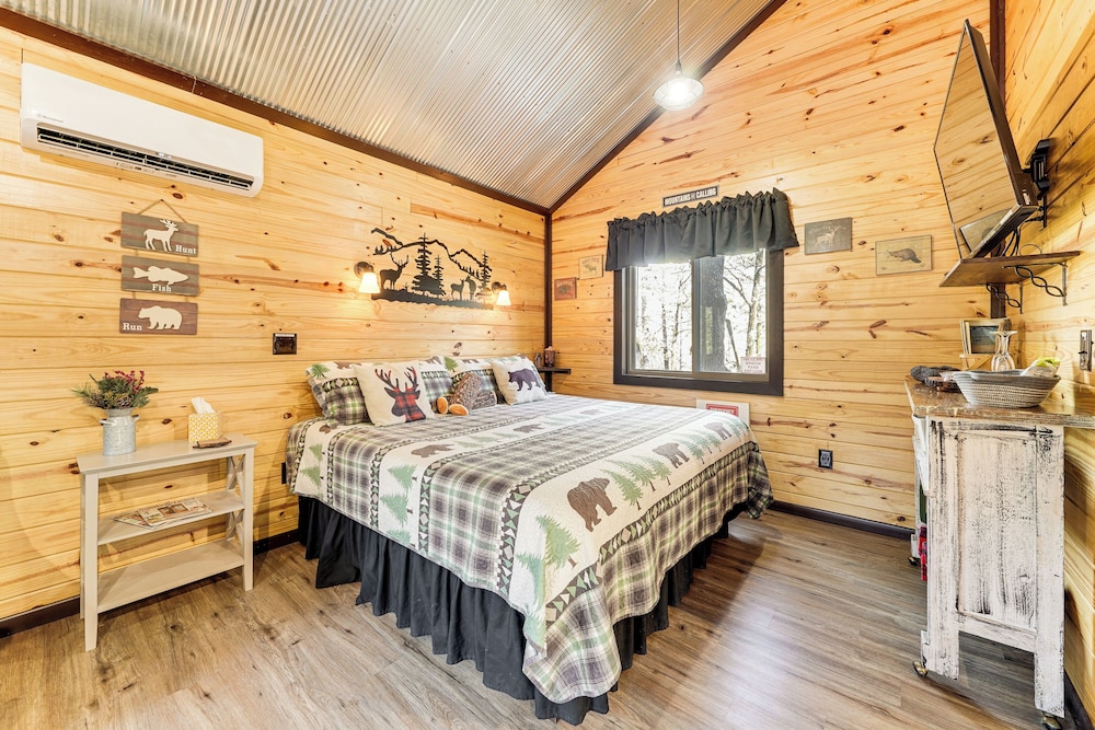 'bluebird Treehouse' Near Kiamichi Mtns w/ Hot Tub