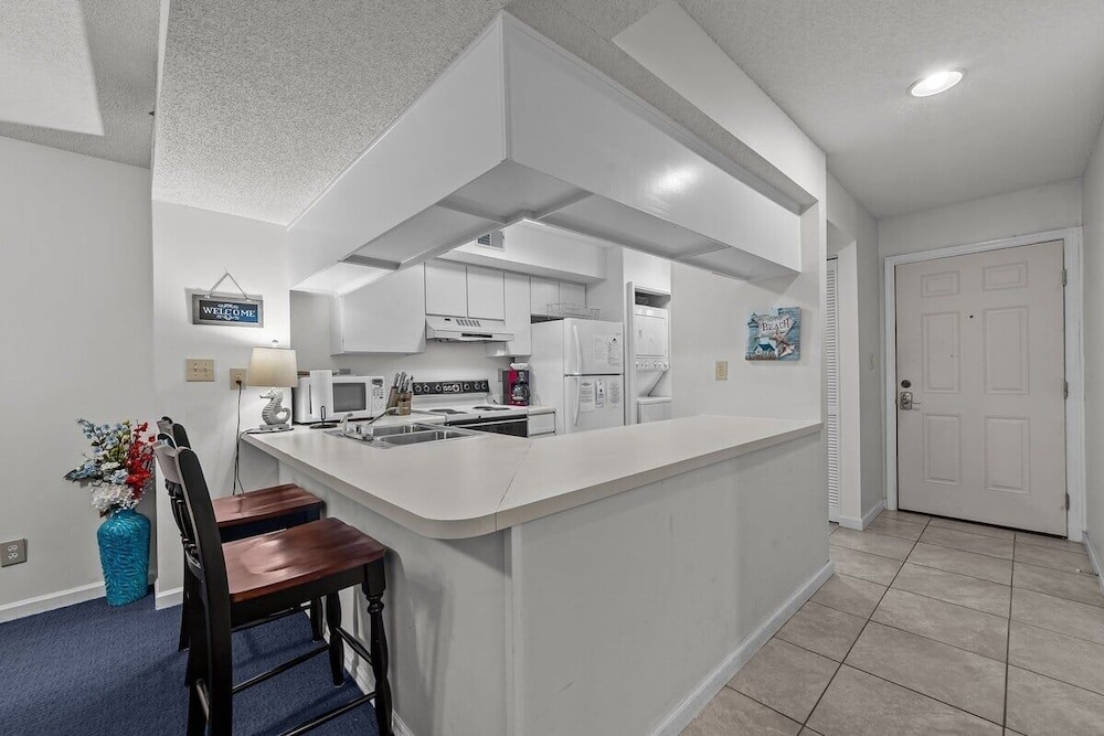 Heron Pointe C12 2 Bedroom Condo