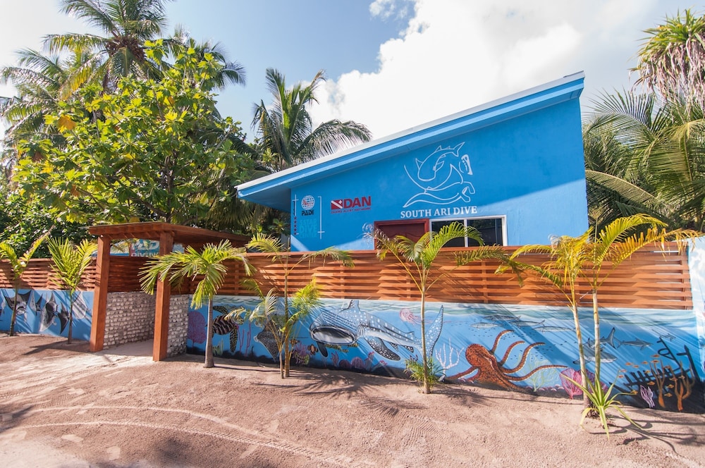 Hotel South Ari Dive Center - Image 1