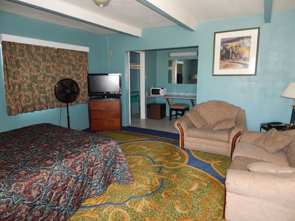 Oakland Vacations - M B Motor Inn - Property Image 14