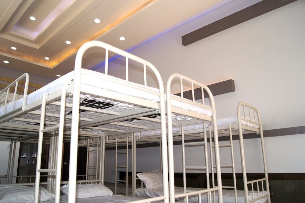 Geomunoreum Hostel