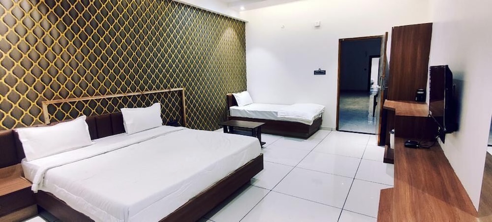 Vijaya Palace Resort