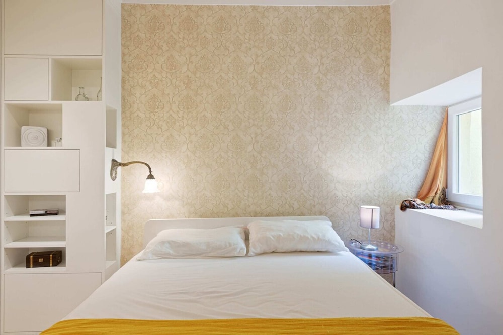 Stunning 1 Bedroom Apartment Near Alfama view 3