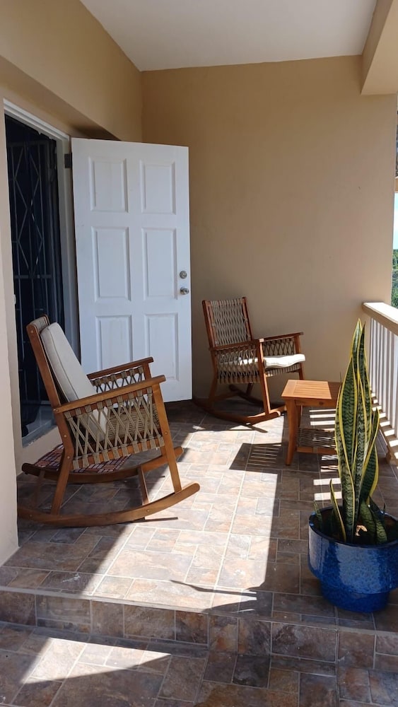 K & X Airbnb Apartments