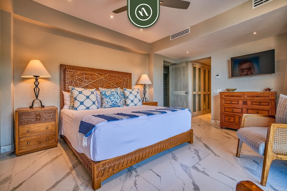 Oceanview 3 BR Condo - Amazing View From Terrace
