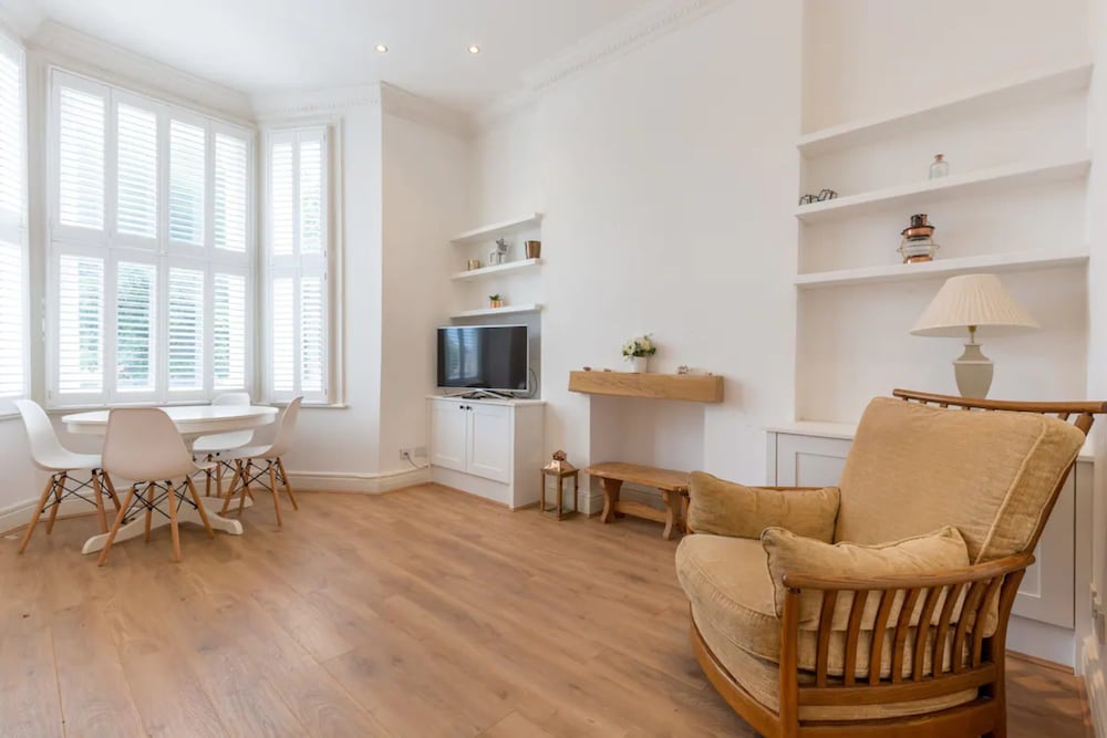 Gorgeous, Newly Renovated 1 Bedroom in Balham With Garden