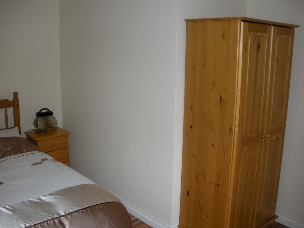 Beautiful 3-bed House in Knock view 3