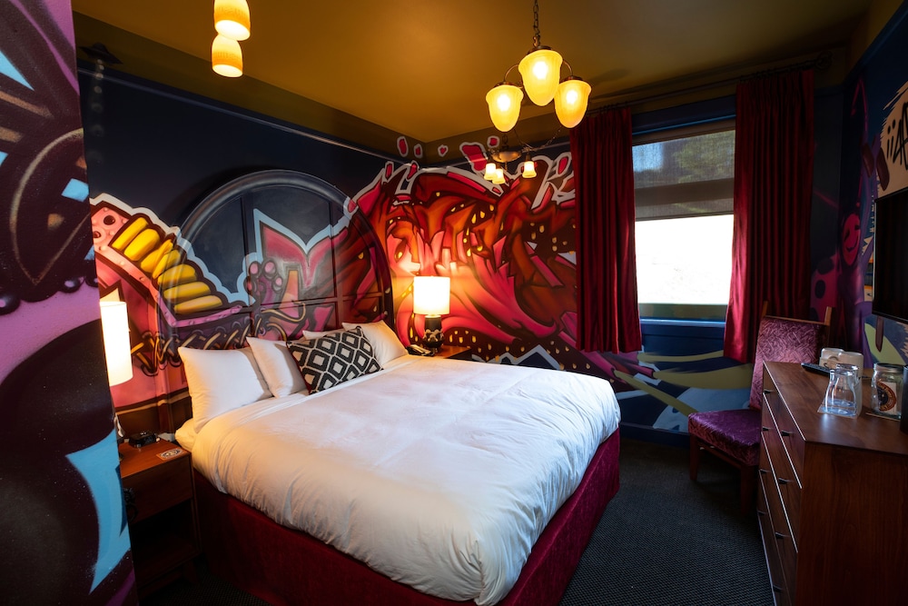 Seattle Vacations - McMenamins Elk Temple - Property Image 4