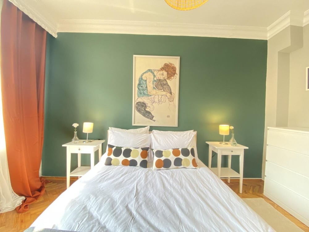 Lovely Flat With Central Location in Fatih
