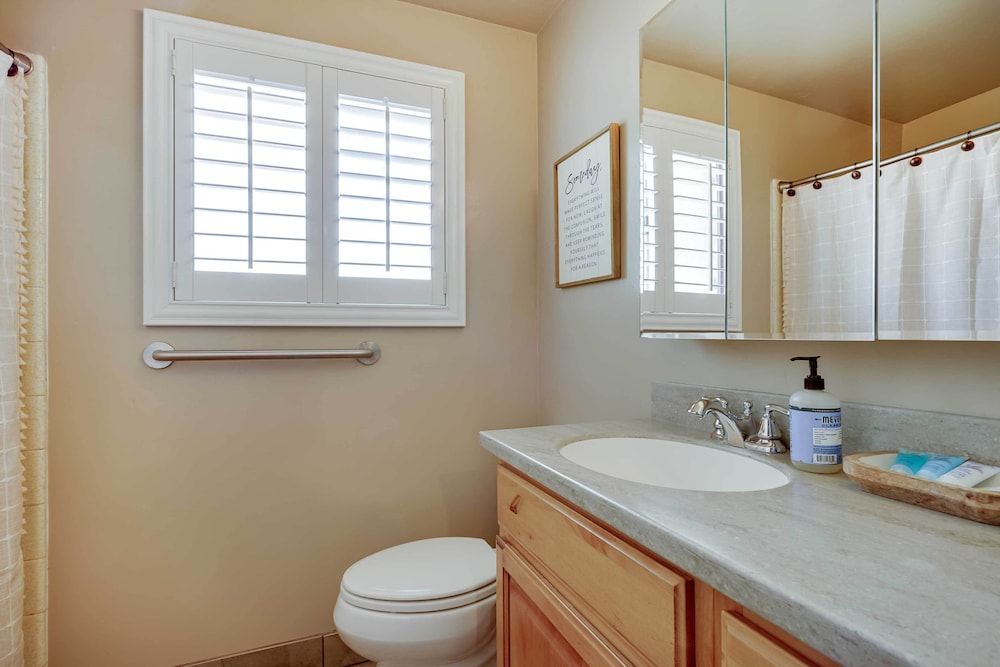 Updated Ranch Apartment w/ Deck - 9 Mi to Downtown - Property Image 15