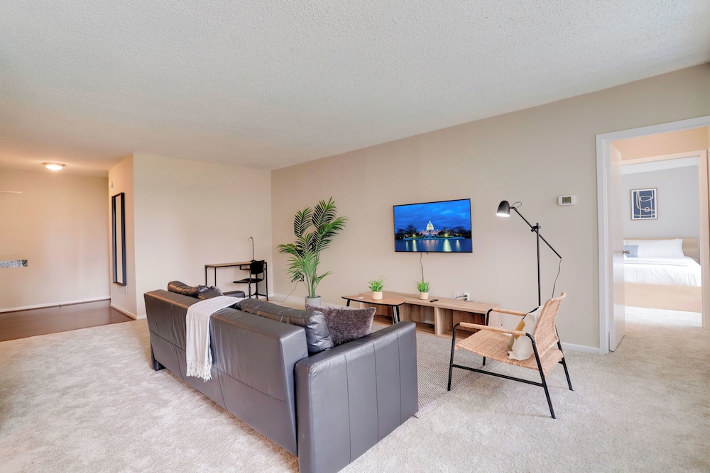 Modern Apartment with Top Amenities