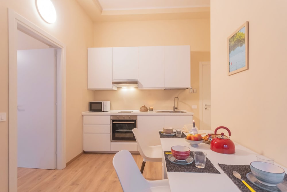 Simar Apartments nearby Como S.G. Train Station by Rent all Como
