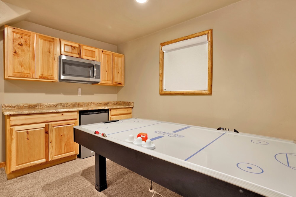 Menlo Slope View Chalet #2233