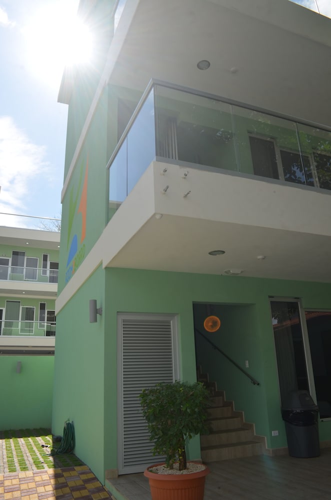 Room2Board Hostel and Surf School