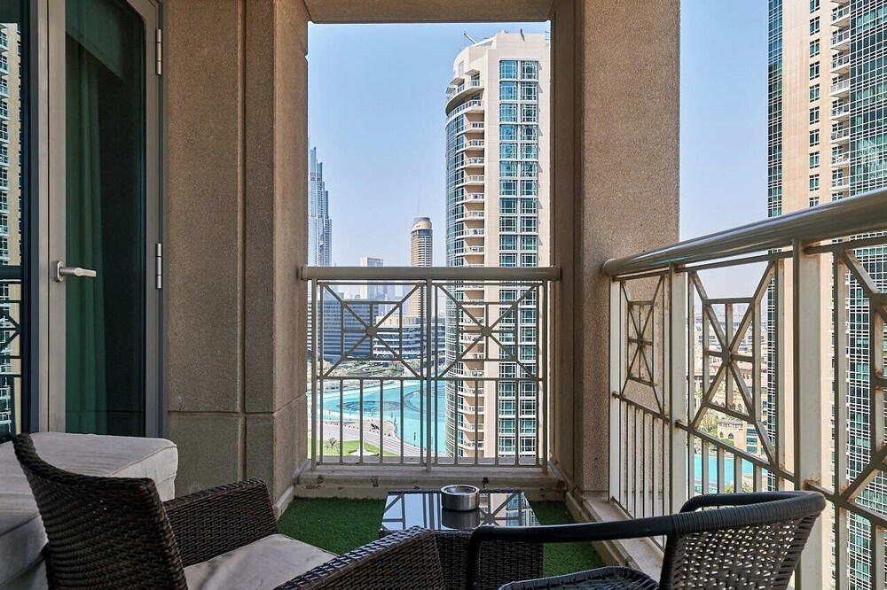 Bellavista-Striking-1Bedroom with Annex
