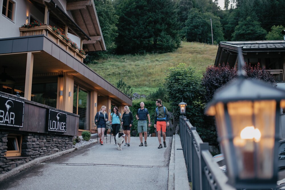 Almhof Alpin Apartments & Spa