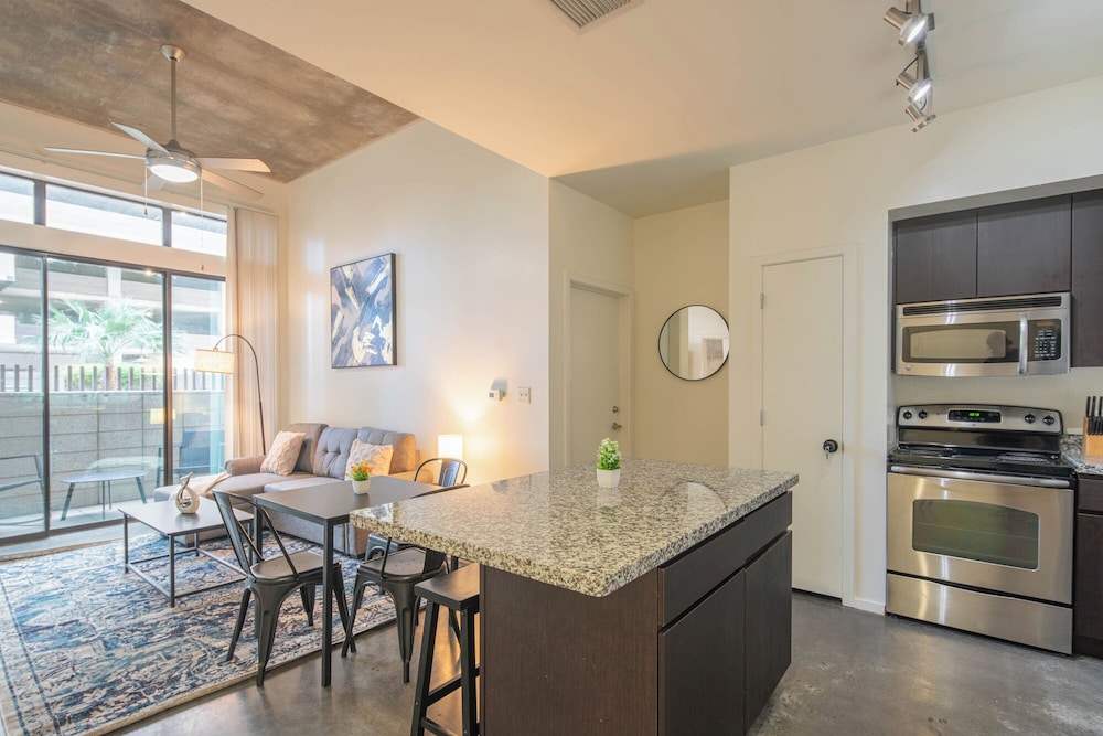 ROVE LIVING/KL - Roosevelt Point