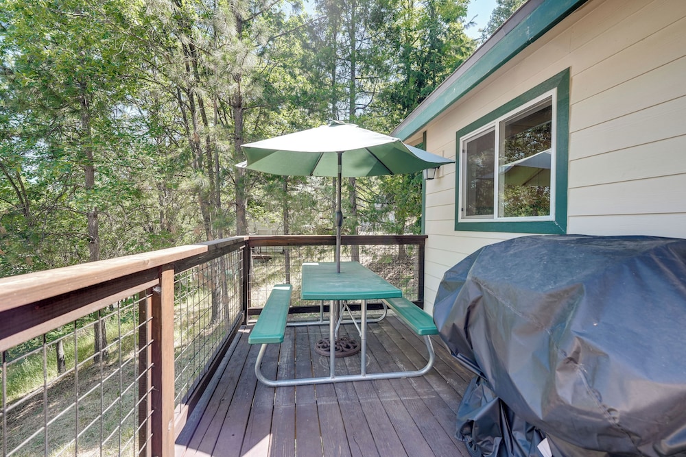 Walk to Dtwn: Charming Family Cabin in Twain Harte