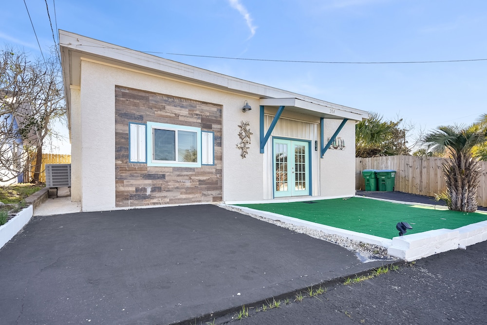 Laguna Matata By Book That Condo view 4
