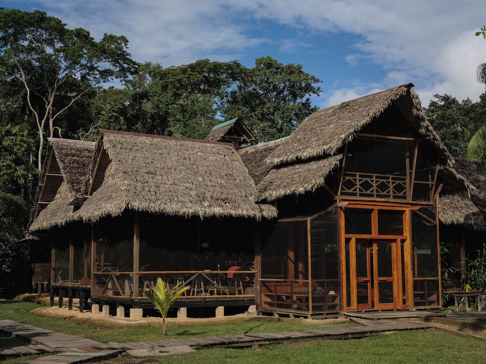 Explorers Inn