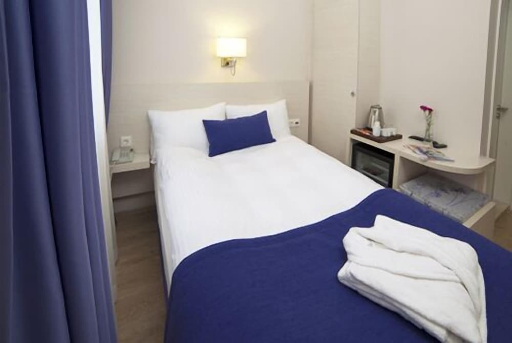 Yürüyüş Yapılan Otel - Image 14