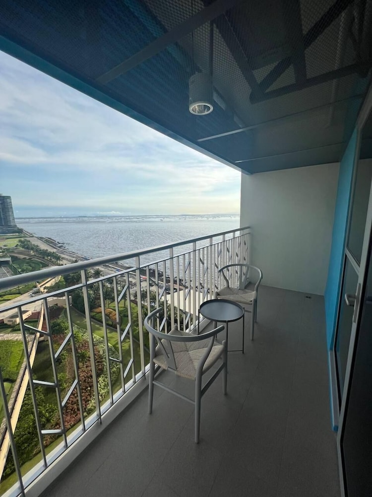 BAYSHORE RESIDENTIAL RESORT 2 PHASE 1
