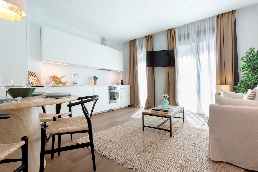 Bright 2BD Apartment in Madrid Zabaleta IV