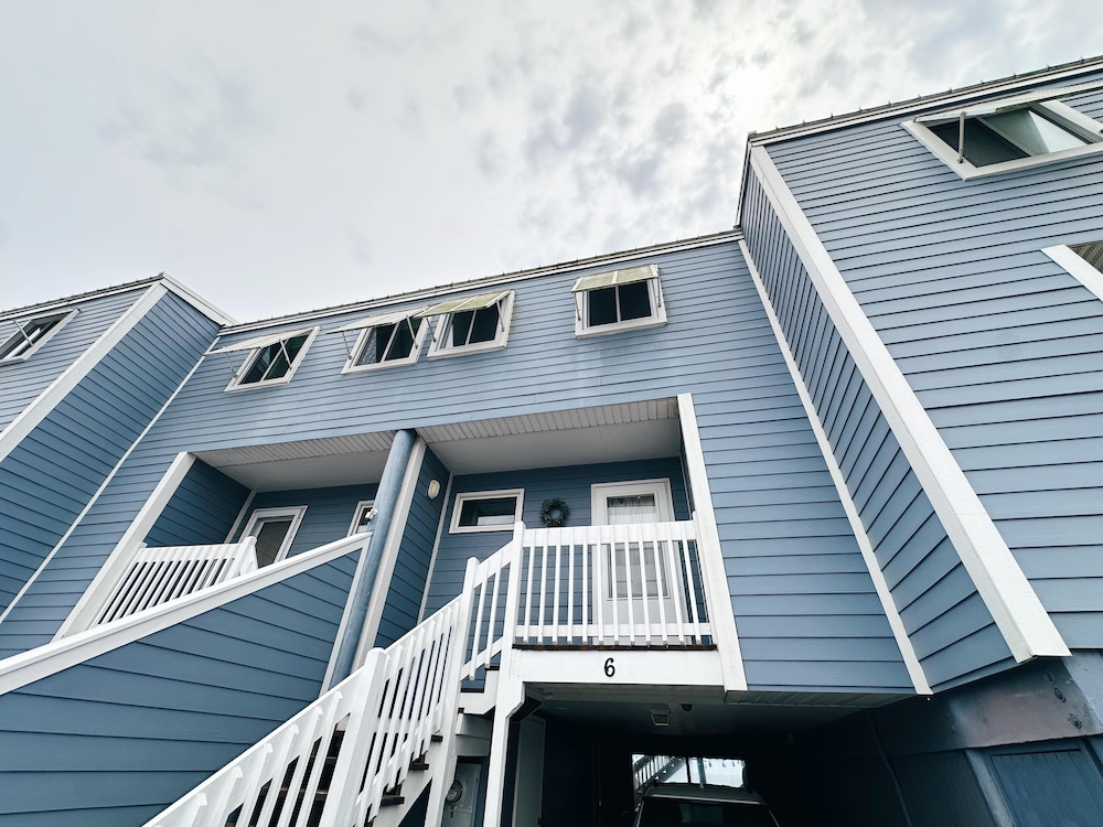 Charline at Shoreline Villas