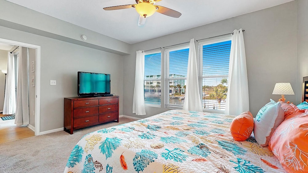 Navy Cove Harbor #2106 by Southern Vacation Rentals