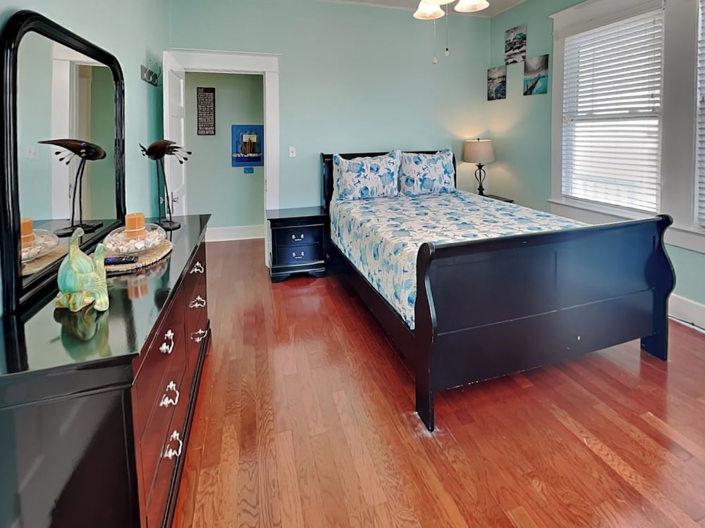 Seawall Celebration Manor by Ryson Vacation Rentals