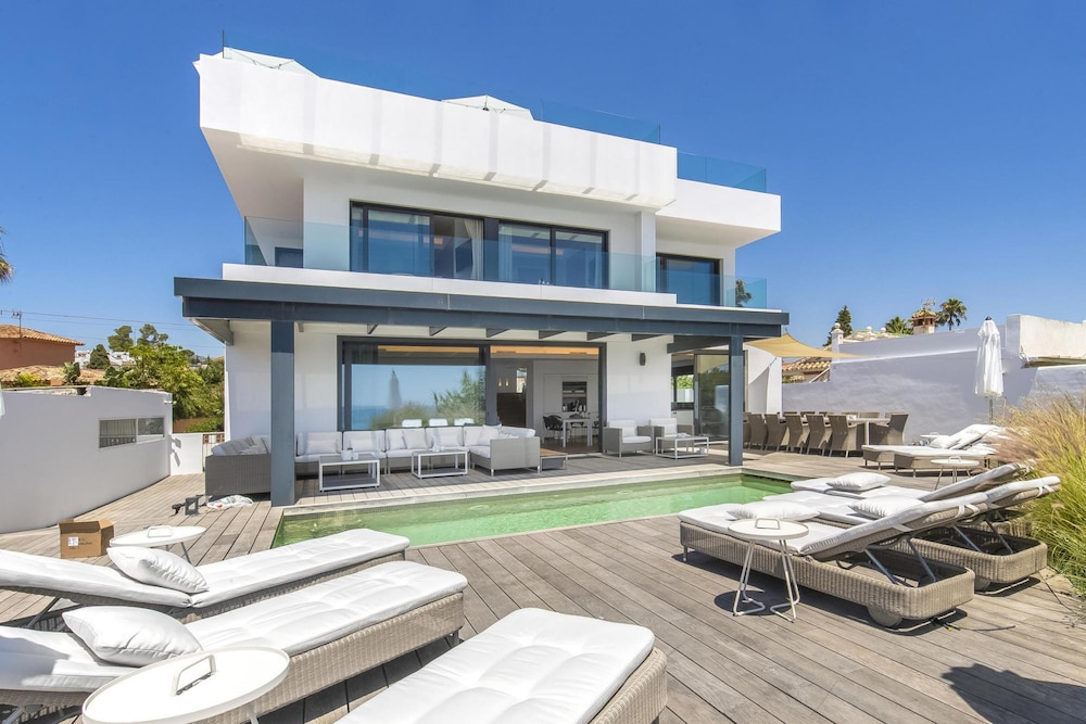 Villa Frontline Beach Costabella - Marbella