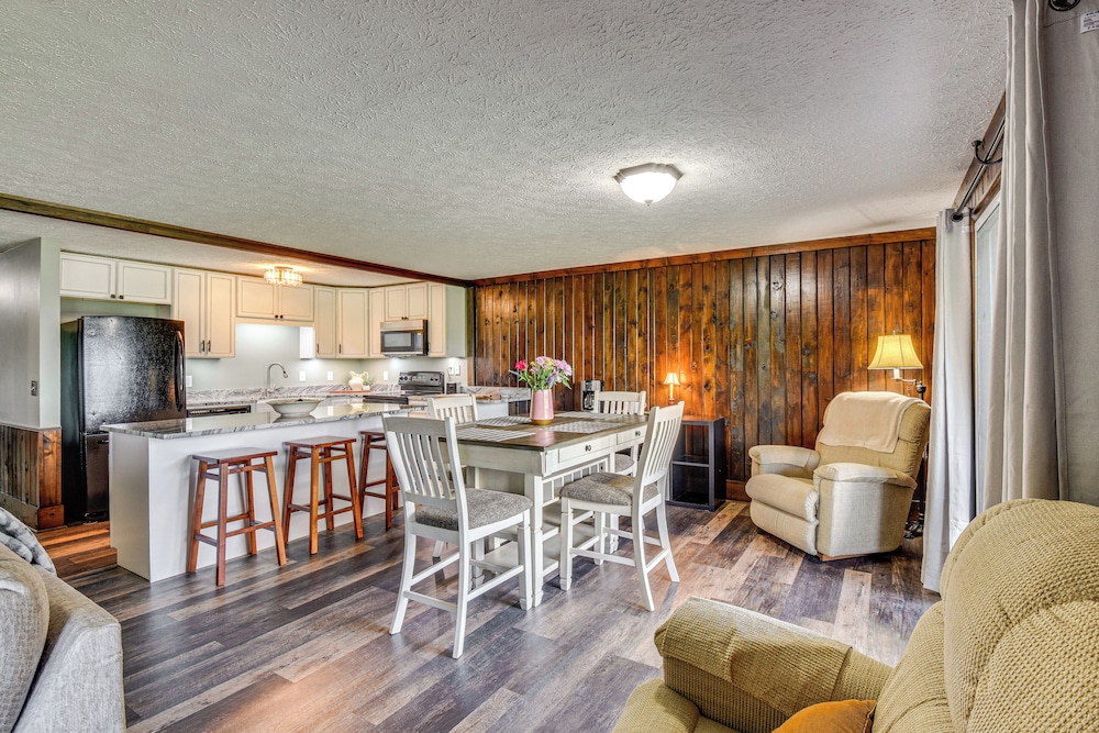 Tee Off in the Mtns: Sky Valley Condo w/ View!