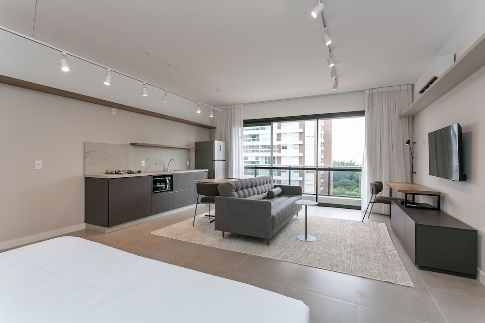 Studios Tower by Viva - Prédio com piscina e estacionamento no centro de Floripa