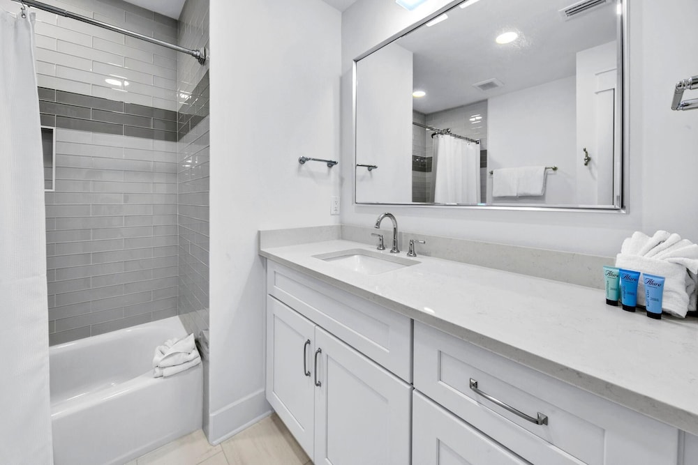 Blue Mountain Beach Villas 5A