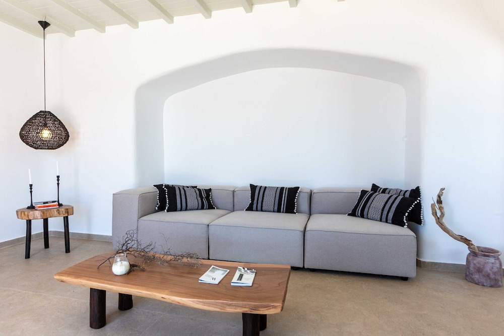 Amaze Mykonos Luxury Seaview Retreat