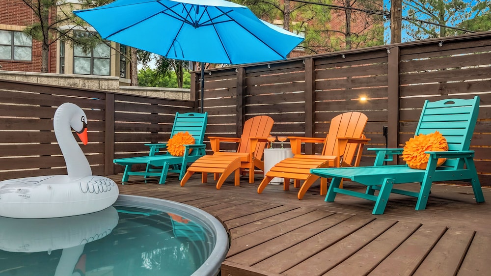 LuxStay Escapes