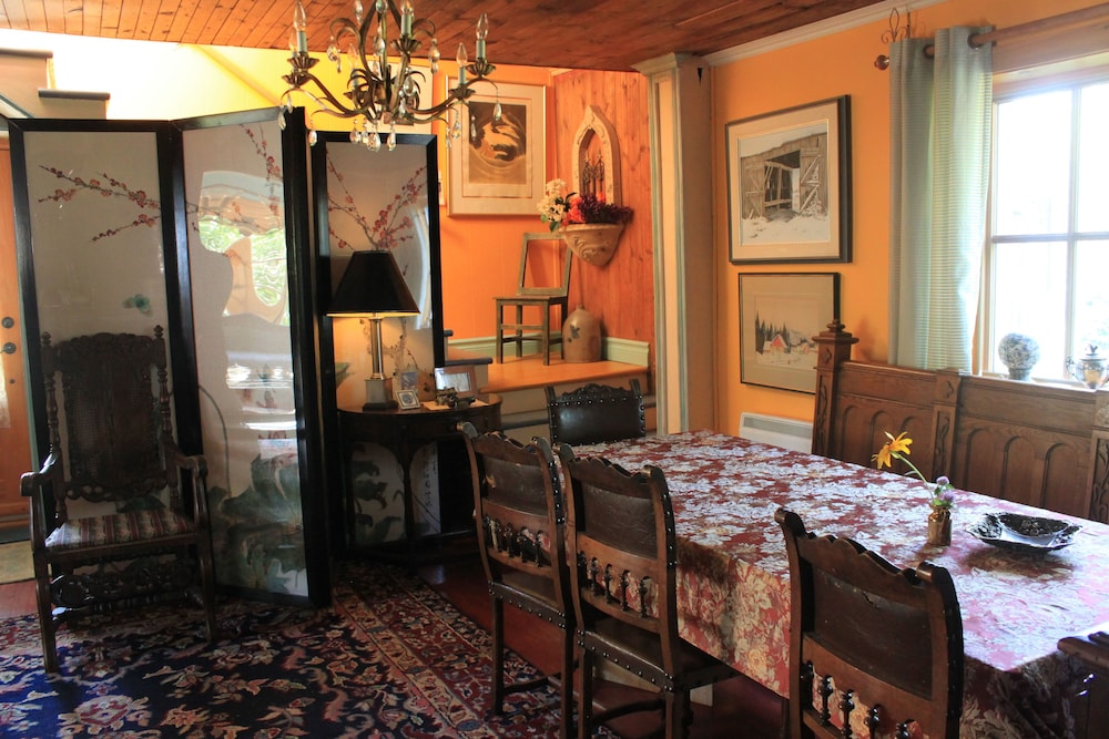 La Maison sous les Lilas