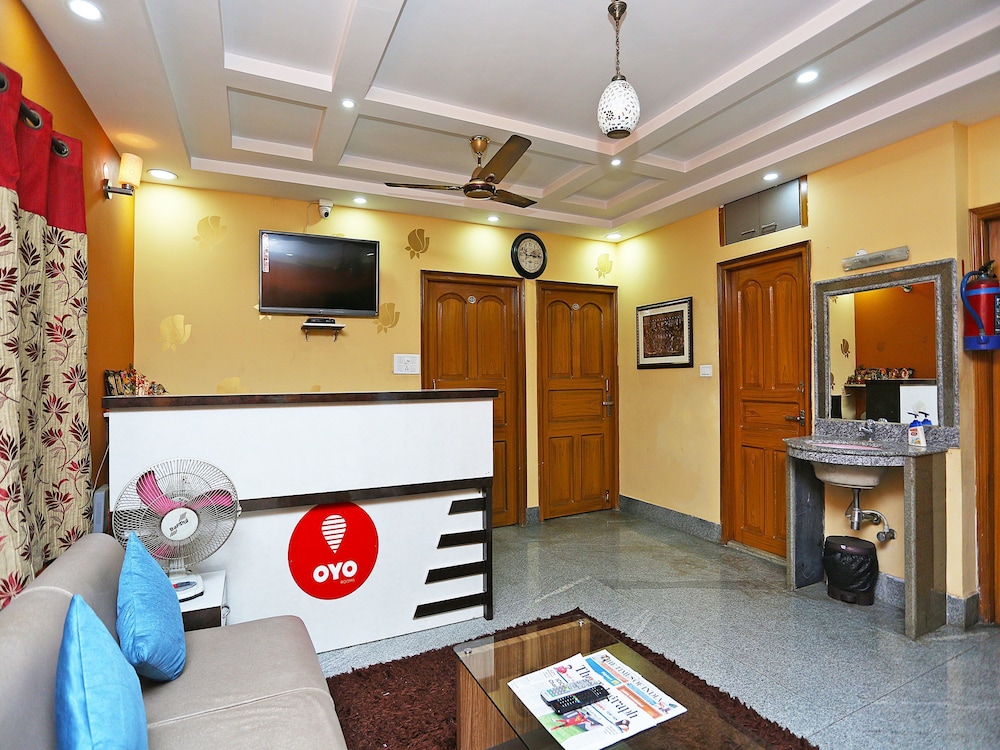 OYO 9718 Apartment near DLF IT Park