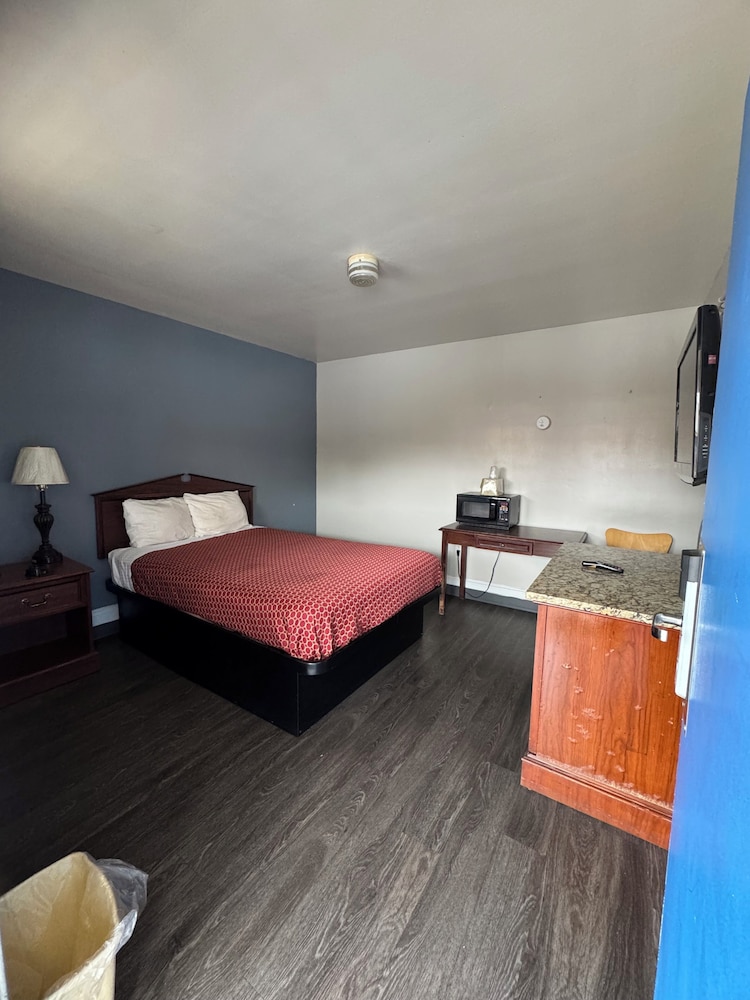 The Executive Inn