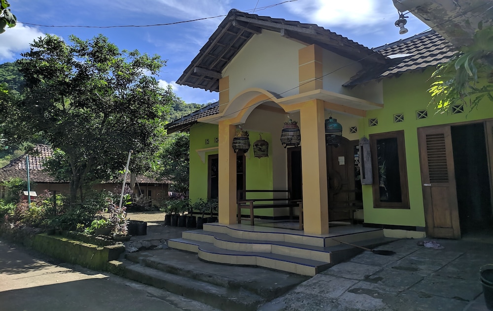 HOMESTAY MBAH POMO SRIHARJO