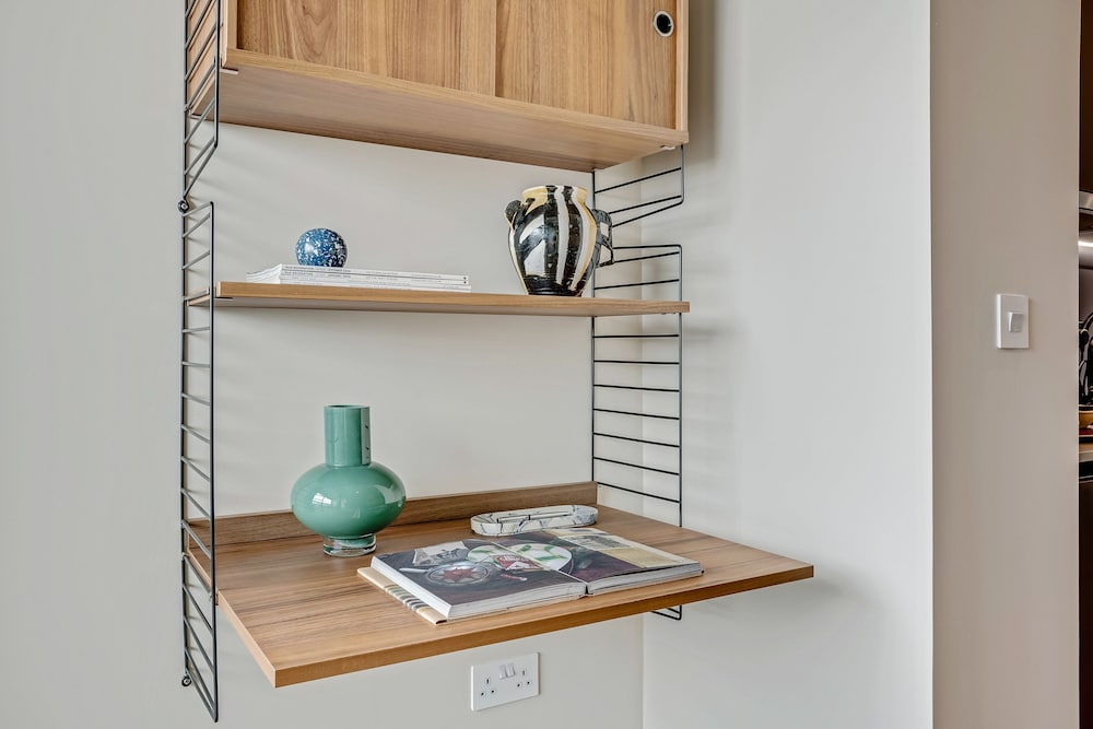Chic One-bedroom Apartment Near Stratford