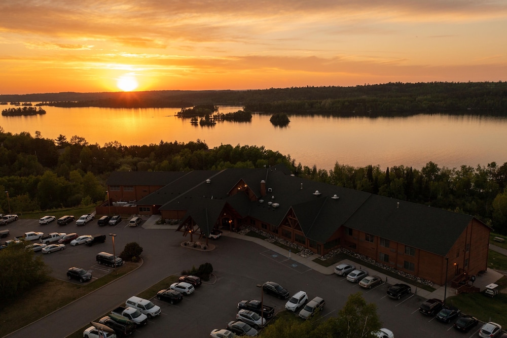 Grand Ely Lodge Resort & Conference Center